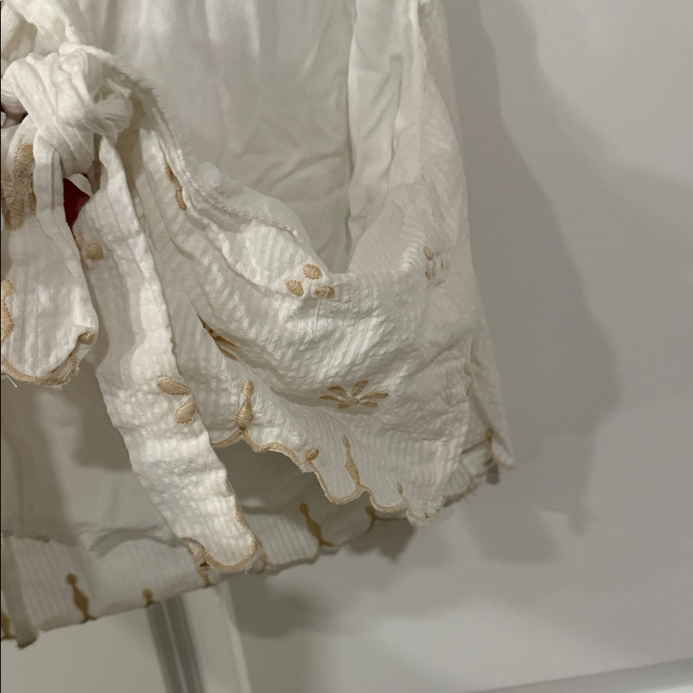 Lightly worn Free People Elegant White Embroidered Tie Back Tank size M - Picture 12 of 15